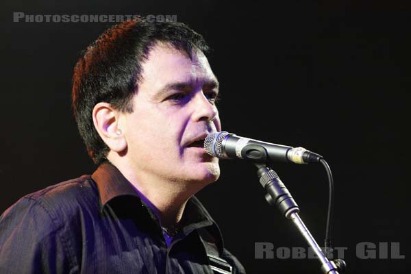 THE WEDDING PRESENT - 2005-10-25 - PARIS - Trabendo - 